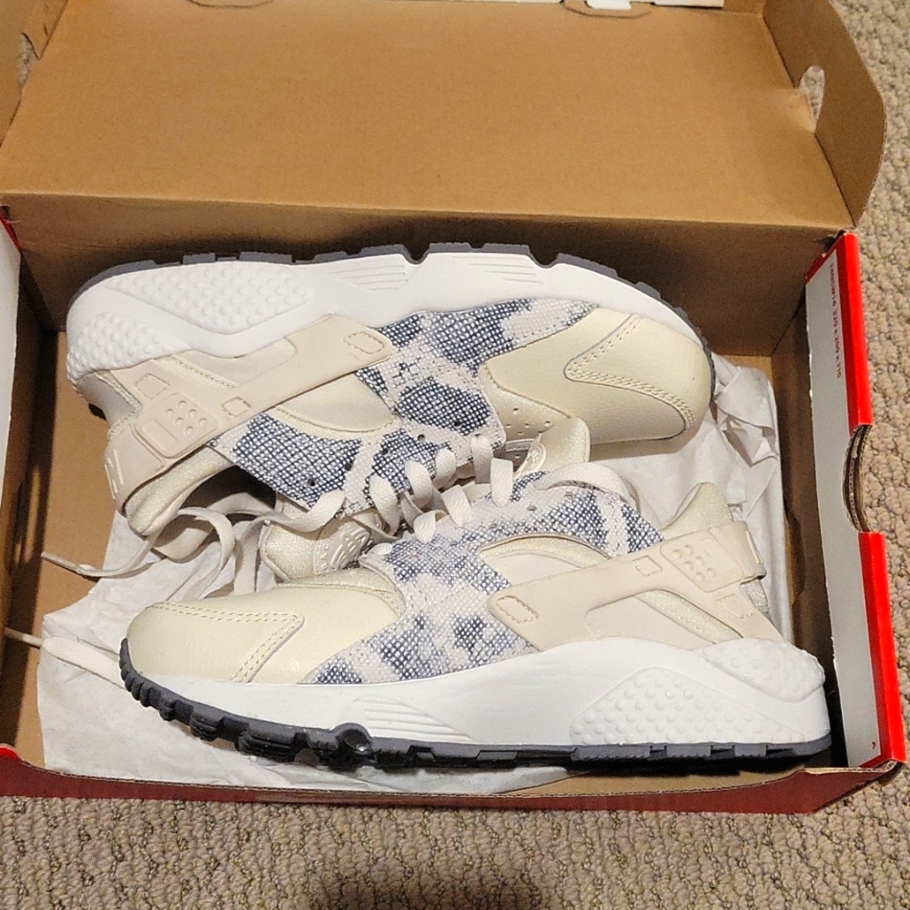 Nike Air Huarache Phantom